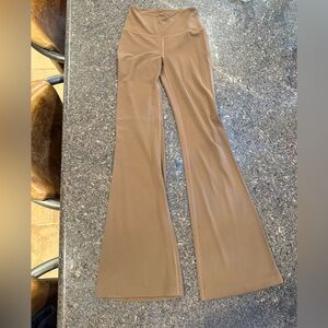 NEW LULULEMON Brown Women's Flared Pants. Size 4.